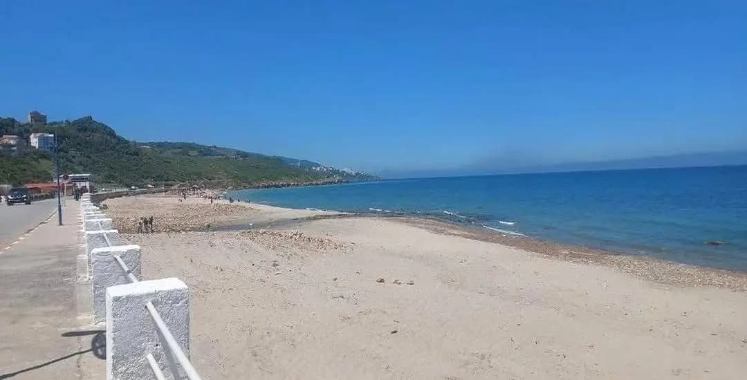 Poursuite des préparatifs et des opérations d'aménagement des plages et des espaces récréatifs