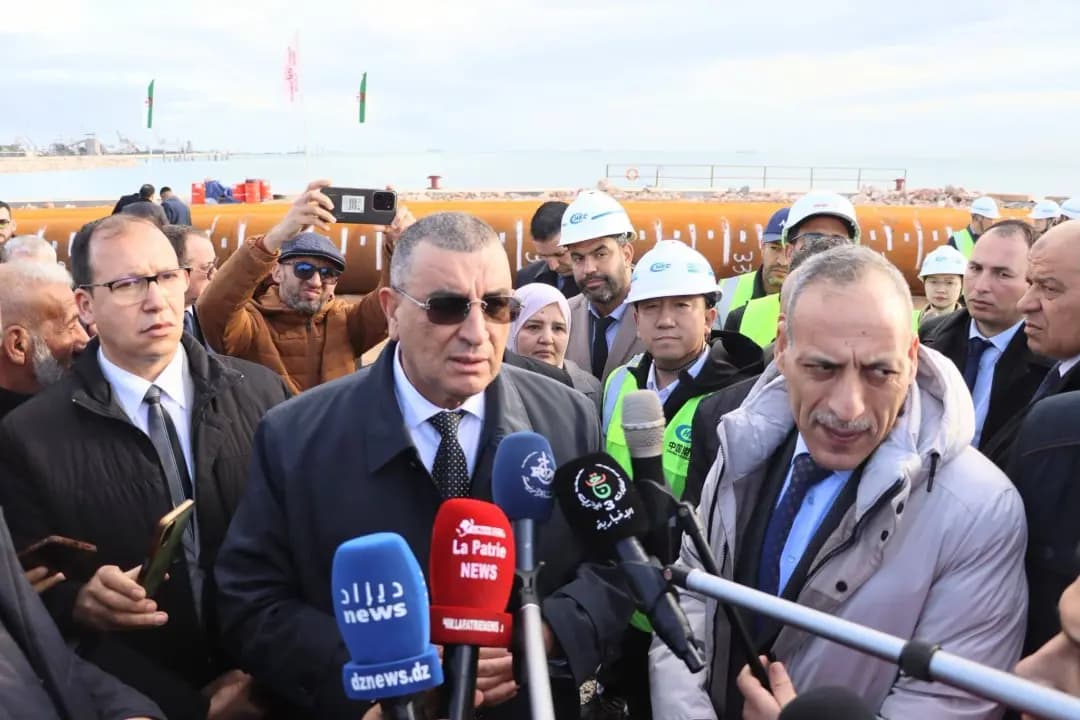 L'extension du port phosphatier d'Annaba et le développement de la ligne minière Est représentent un défi national