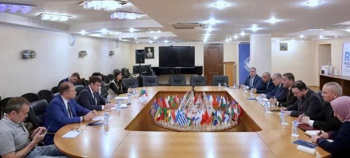 Une délégation du groupe parlementaire d'amitié "Algérie-Russie" rencontre le vice-président de l'Agence "Rossotrudnichestvo"