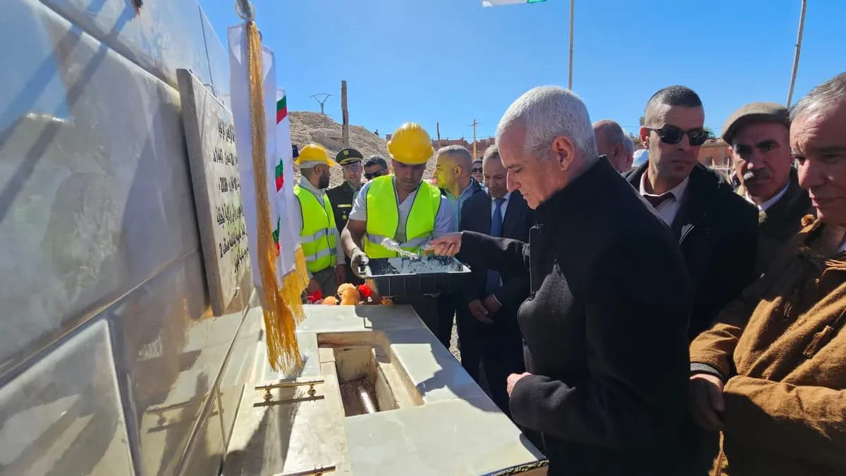 Hommage à la famille révolutionnaire et inauguration de projets dans les wilayas du centre 