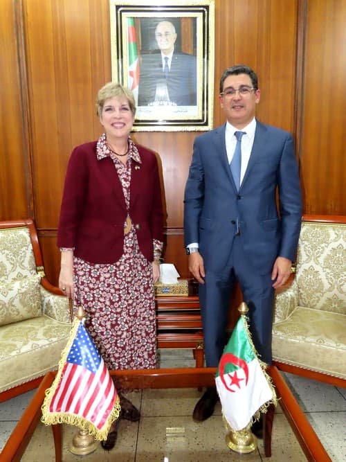 Le ministre de la Santé reçoit l'ambassadrice des Etats-Unis d'Amérique en Algérie