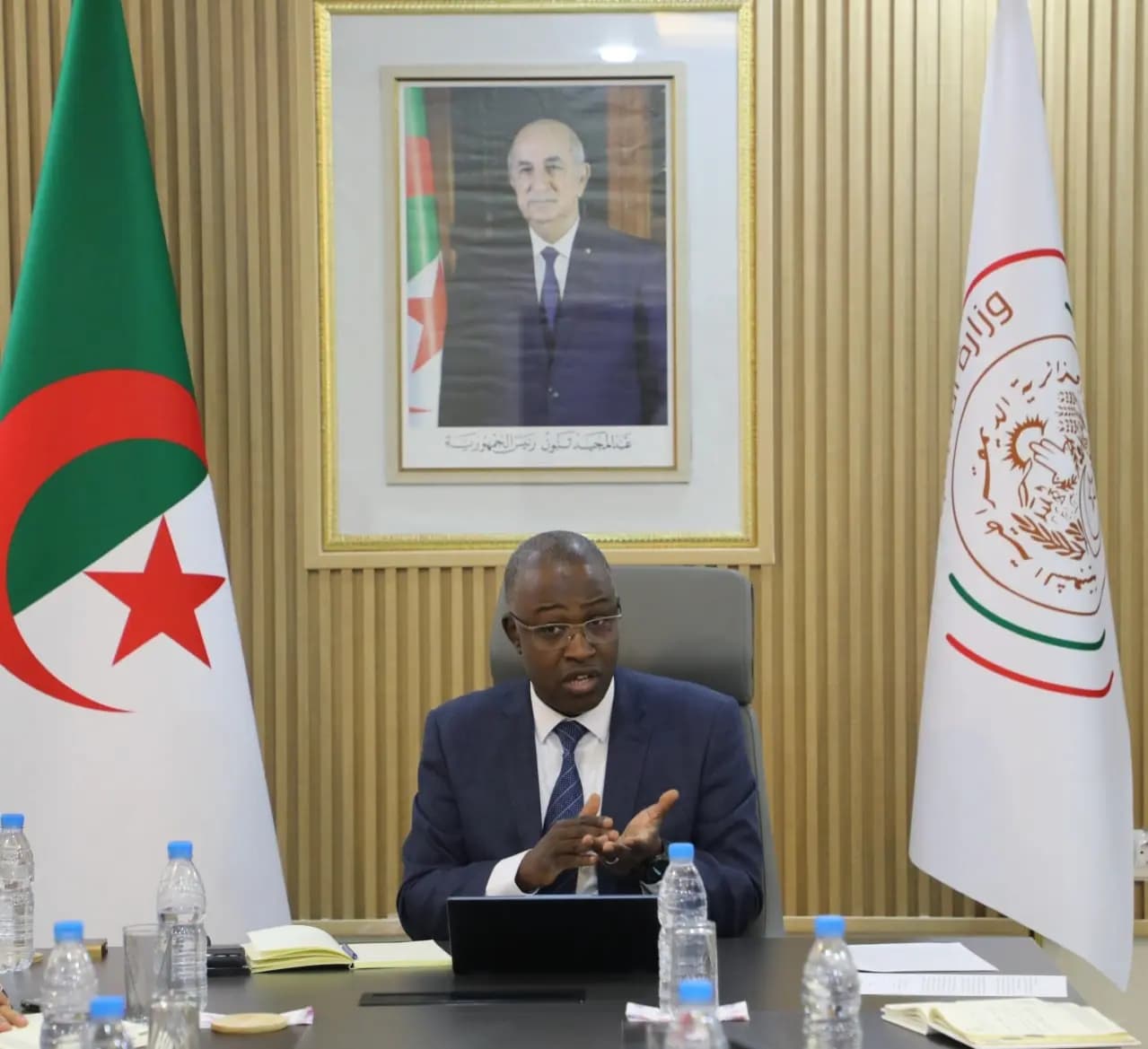 

 

Hidaoui appelle à accélérer la mise en œuvre des projets destinés aux jeunes 