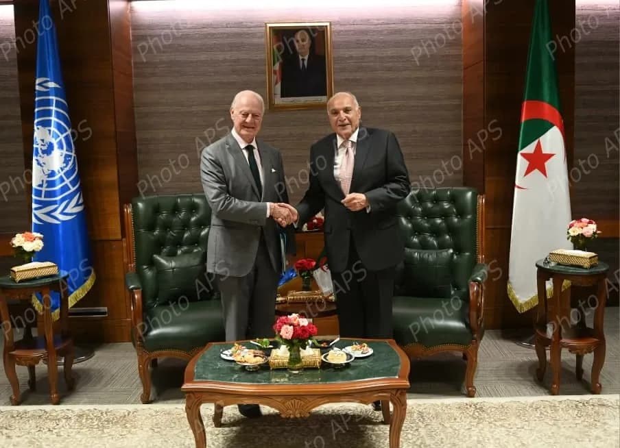 Le ministre des Affaires étrangères Ahmed Attaf reçoit l'envoyé personnel du secrétaire général des Nations unies pour le Sahara occidental Staffan de Mistura en visite officielle en Algérie.