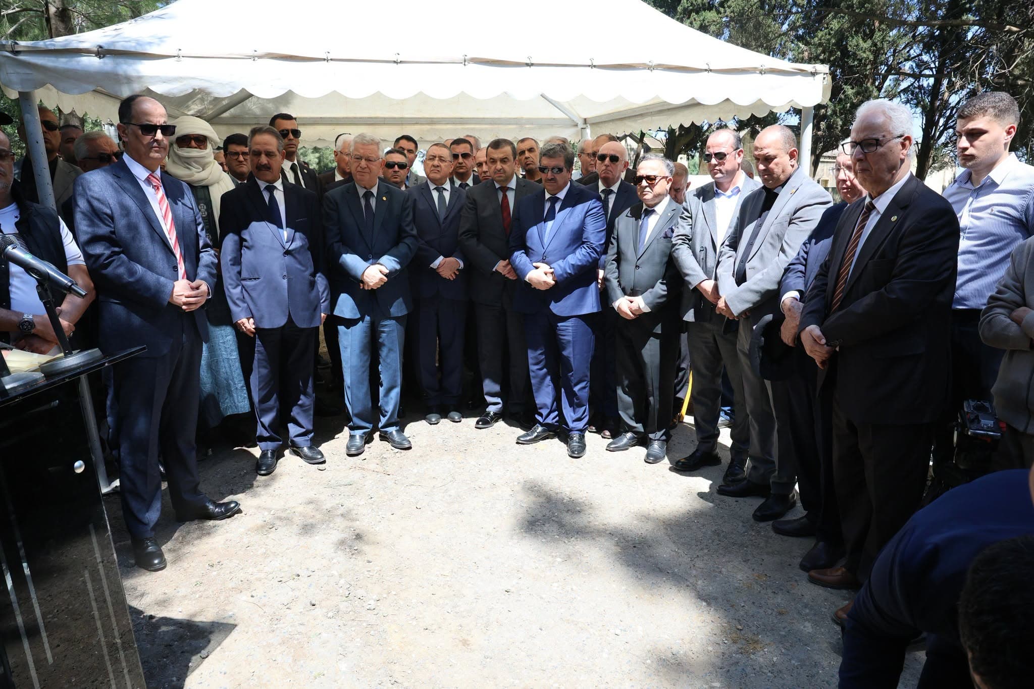 Le défunt Chems Eddine Chitour inhumé au cimetière de Baba Hassen à Alger