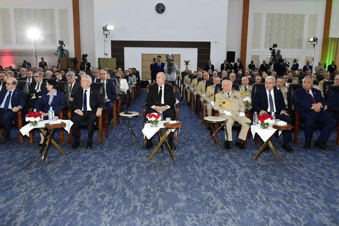 Le président de la République Abdelmadjid Tebboune préside la cérémonie de célébration du 4ème anniversaire de la Journée nationale de l'Armée nationale populaire au Cercle national de l'Armée à Béni-Messous.