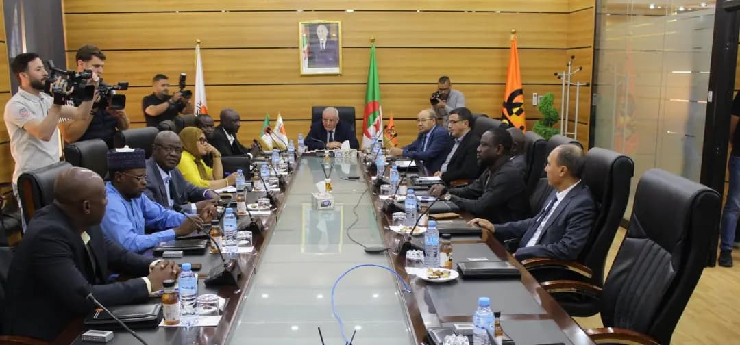 La délégation de la République du Niger poursuit sa visite des installations du groupe Sonatrach à Boumerdes
