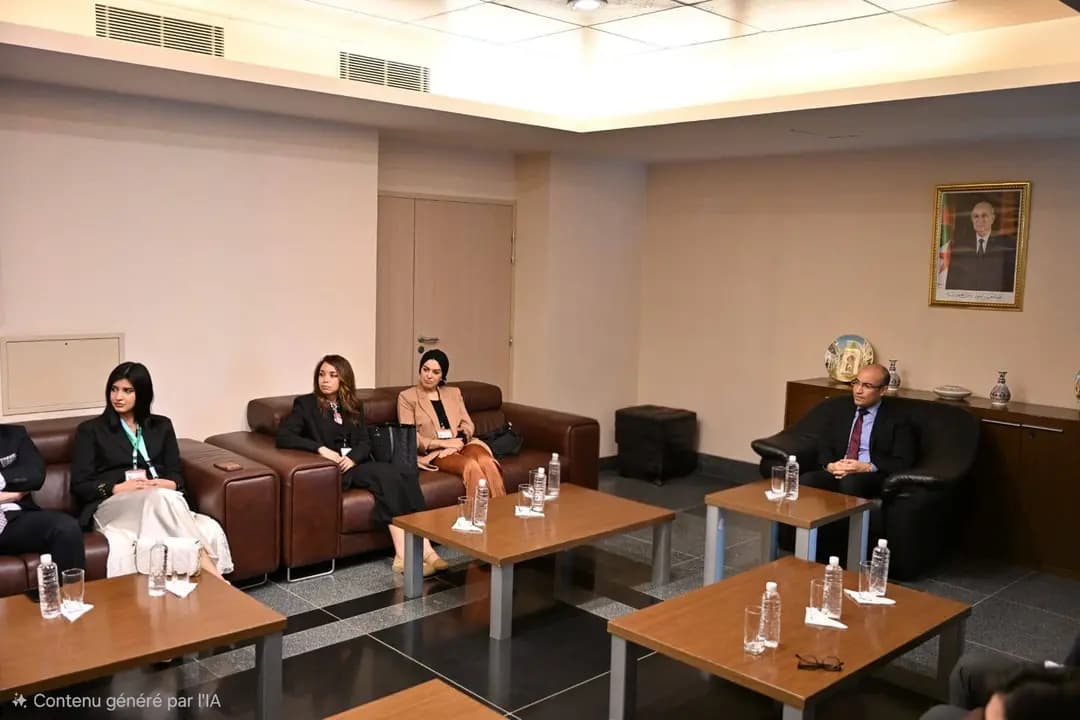 Chaib reçoit un groupe de membres de la communauté nationale activant dans les secteurs du 