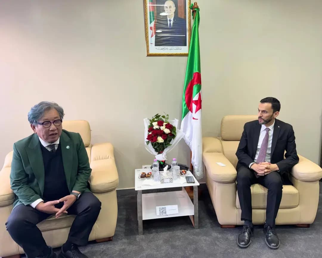 Ouadah examine les moyens de renforcer la coopération avec le directeur exécutif de l'Institut mondial de la croissance verte