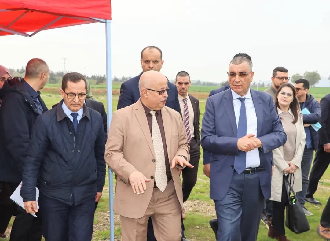 Djellaoui inspecte un tronçon de l’autoroute Est-Ouest et visite l’Institut des travaux publics de la wilaya