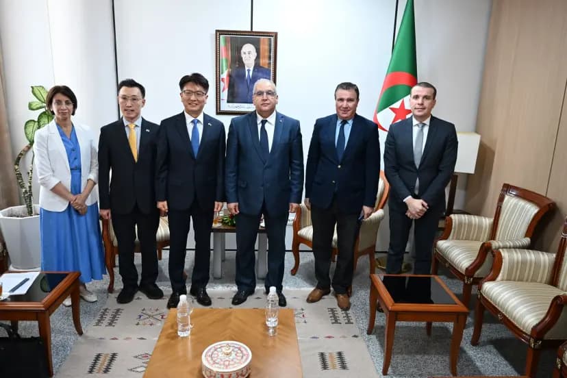 Magramane reçoit l'ambassadeur de la République de Corée en Algérie