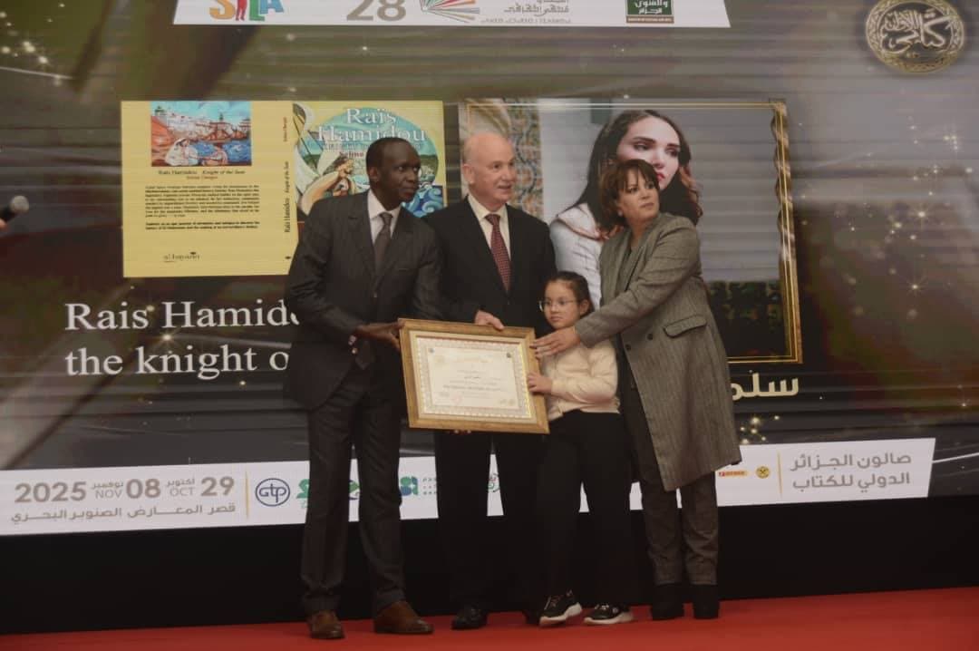 Bendouda préside la cérémonie de clôture du SILA