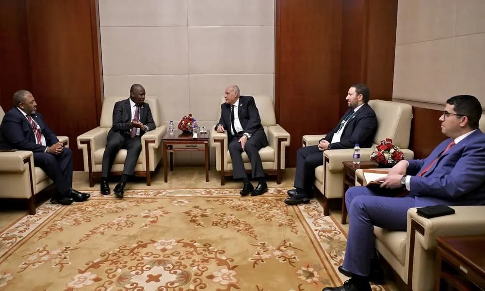 Attaf s'entretient à Addis-Abeba avec son homologue du Royaume du Lesotho