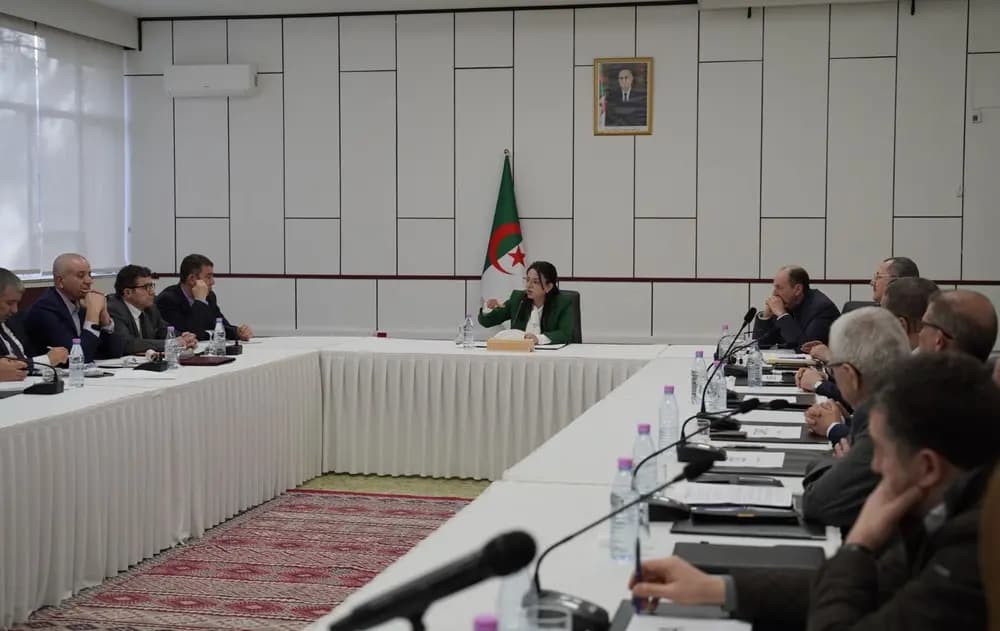 Abdellatif préside une réunion de coordination avec des opérateurs économiques