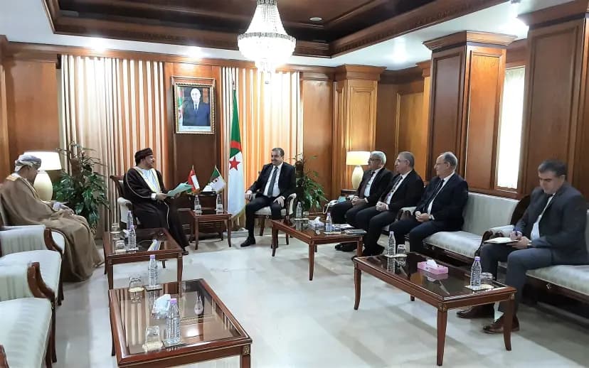 Arkab examine avec l'ambassadeur omanais les moyens de renforcer la coopération bilatérale 