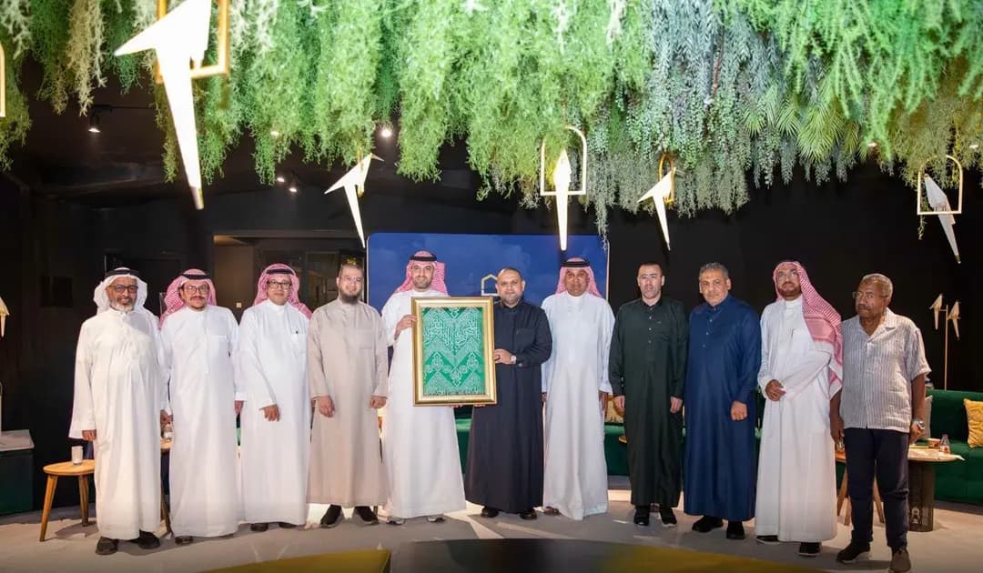 Le bureau des affaires des hadjis algériens signe un contrat de services en prévision de la saison du hadj 1448H