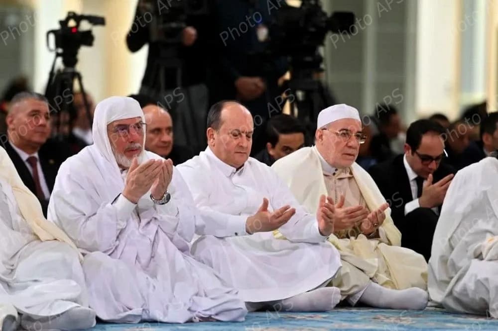 Le Premier ministre préside à Djamaâ El-Djazair une cérémonie religieuse 