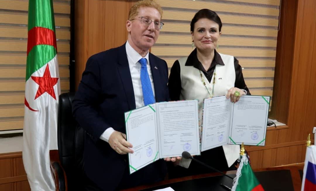Signature d’une convention de coopération et de jumelage entre l’université 8 mai1945 de Guelma et l’université russe Nabiérejnyé Tchelny