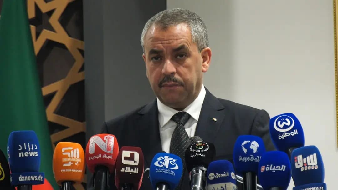 Sadaoui préside la cérémonie de distinction des élèves lauréats qualifiés au concours international 