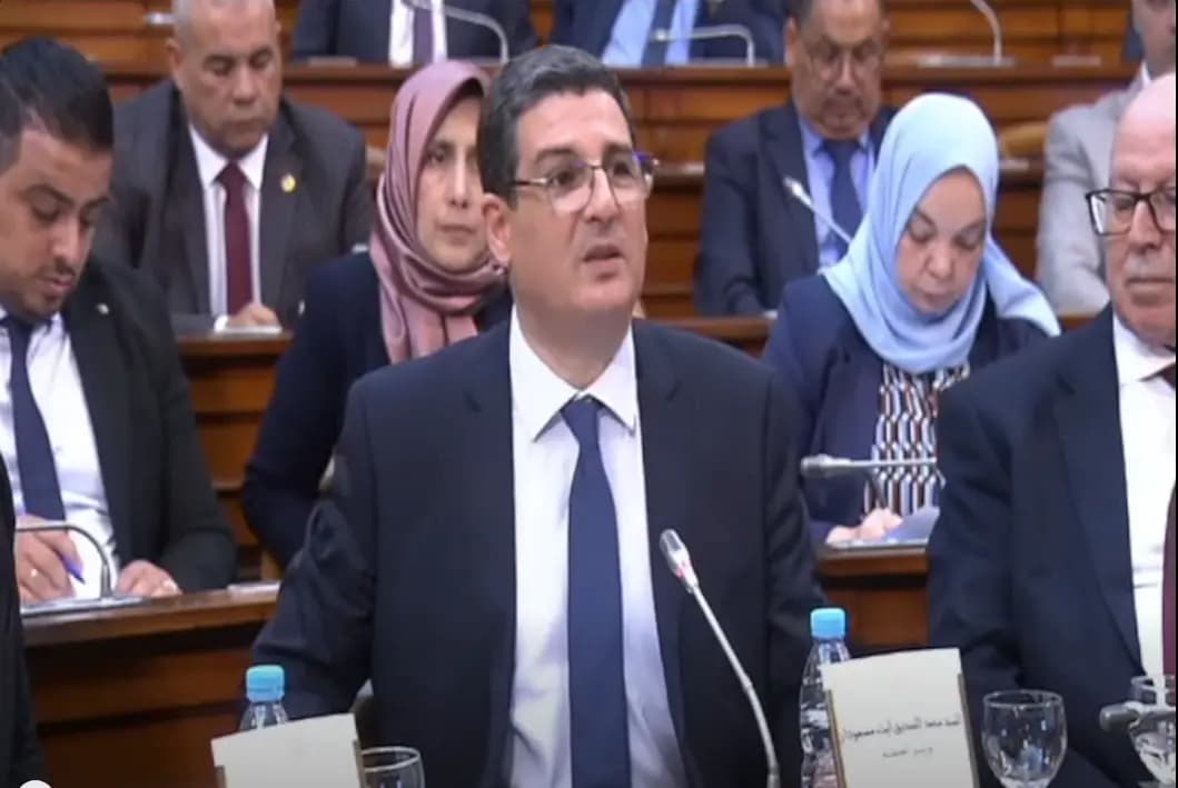 Ait Messaoudene souligne les efforts du secteur pour améliorer la qualité des services pharmaceutiques