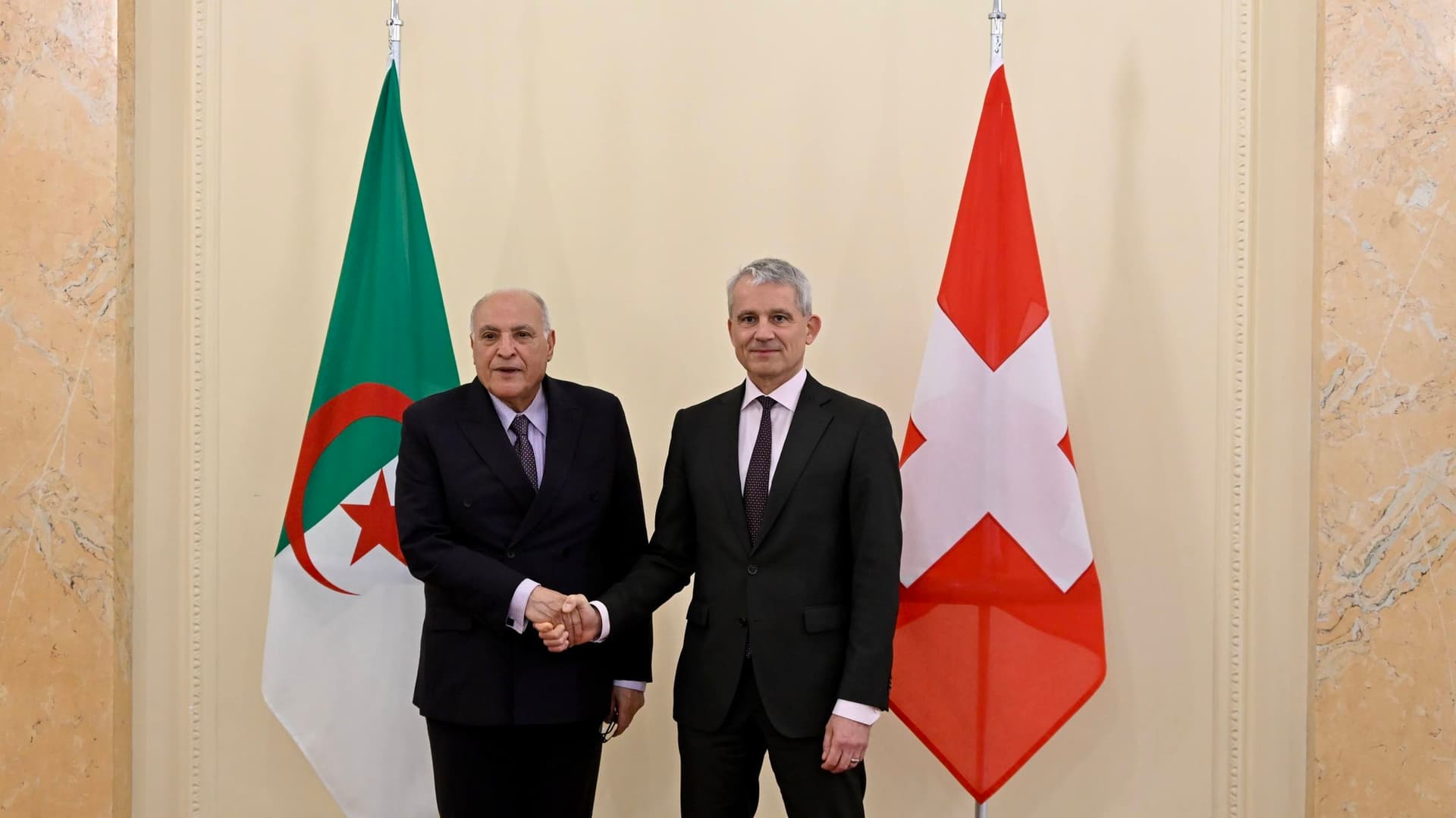 M. Attaf s'entretient à Berne avec le Conseiller fédéral suisse