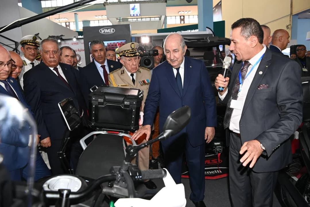 Le président de la République à la Foire internationale d'Alger.