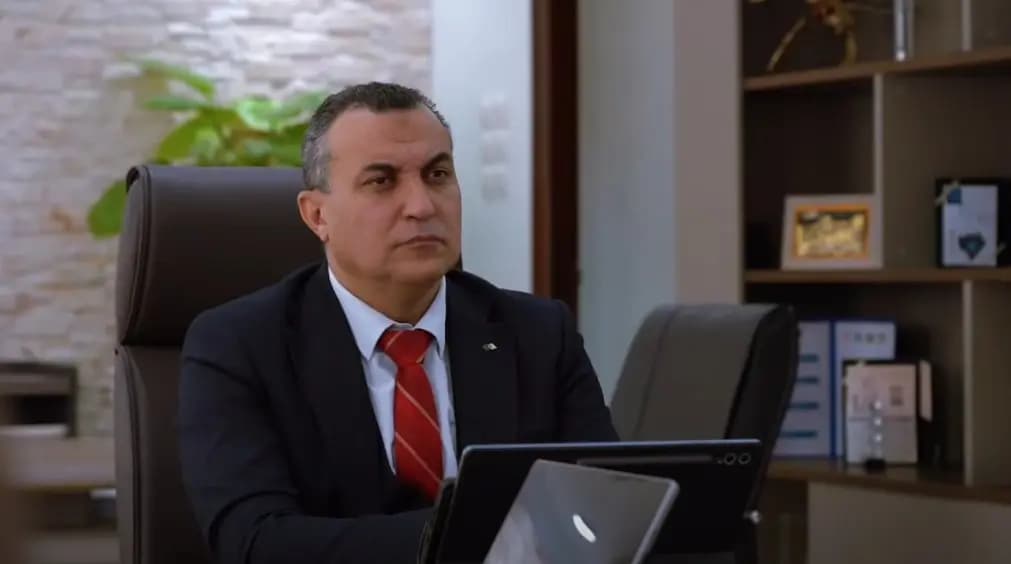 Zerrouki tient une réunion avec les responsables d'une entreprise spécialisée dans le 