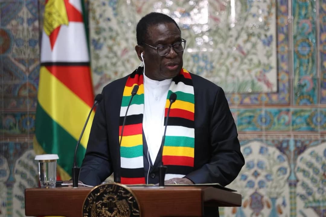 Déclaration à la presse du président de la République du Zimbabwe Emmerson Mnangagwa  au siège de la Présidence de la République Algérienne. 