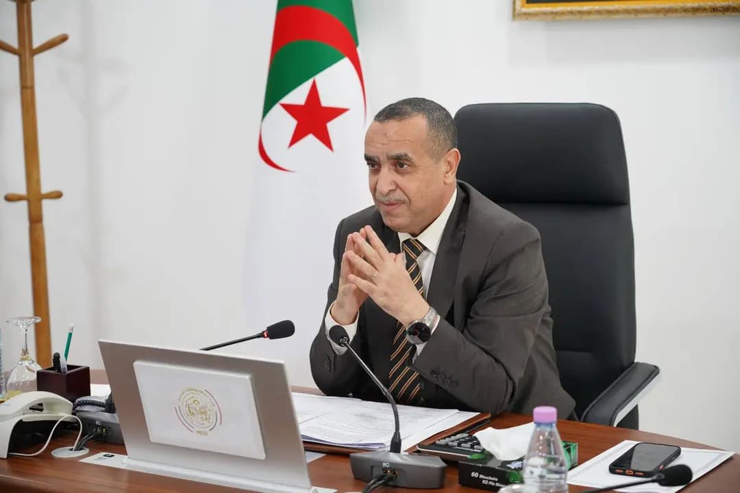 Adjal examine les moyens de renforcer la coopération avec son homologue ivoirien