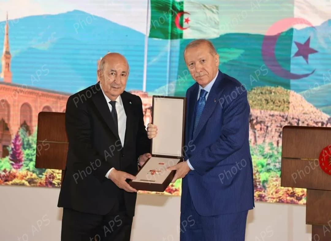 Le président de la République décoré de l'Ordre de l'Etat par son homologue turc
