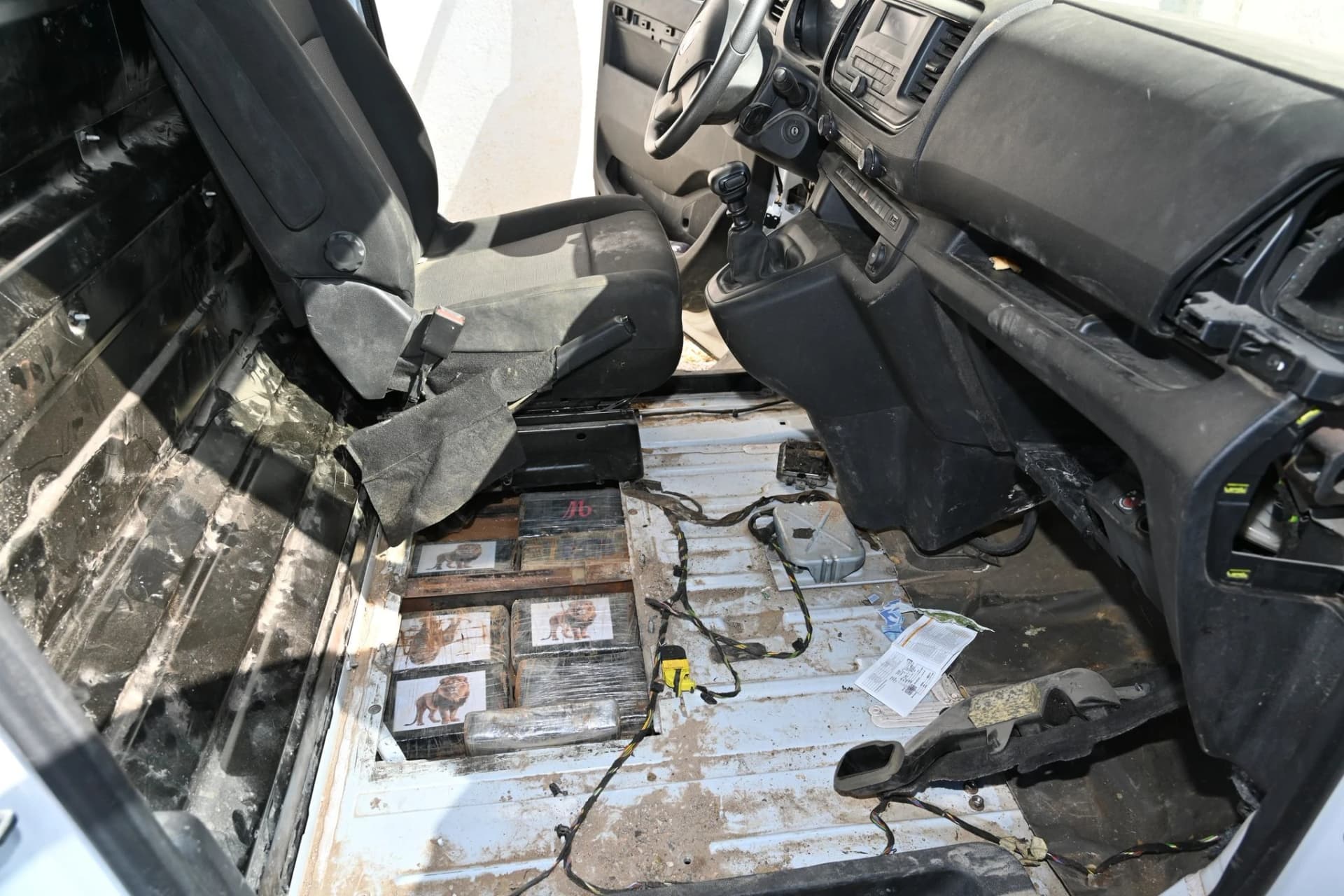 Démantèlement d'un réseau criminel spécialisé dans le trafic de drogue dure et saisie de 49,400 kg