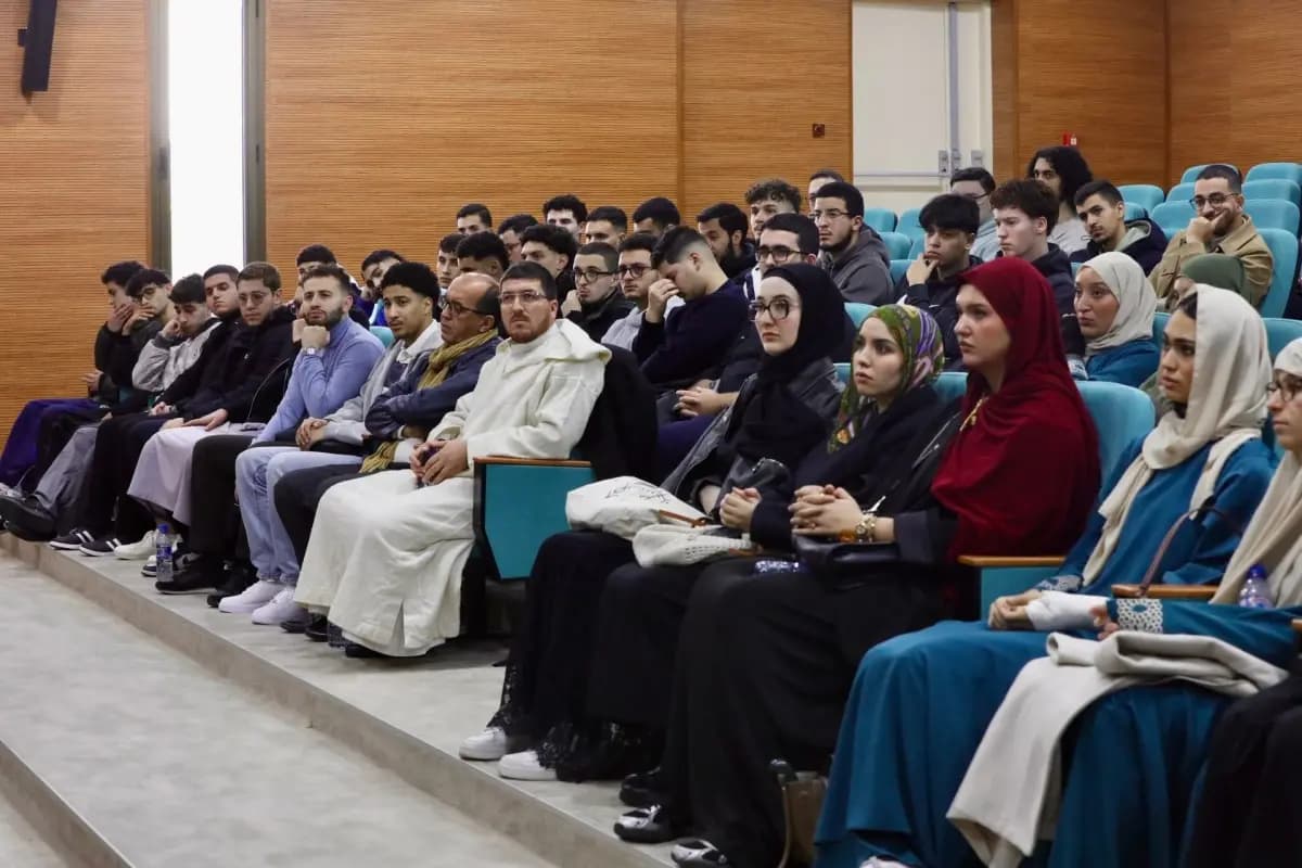 Djamaâ El-Djazaïr accueille des étudiants de la communauté nationale à l'étranger