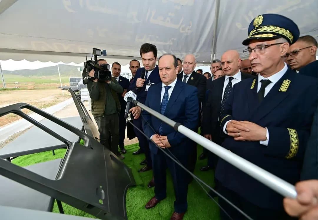 Le Premier ministre inaugure et lance plusieurs projets industriels à Batna