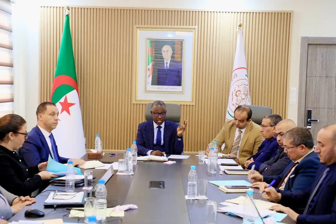 Hidaoui préside une réunion sur le "dialogue de gestion" pour arrêter les opérations programmées pour 2026