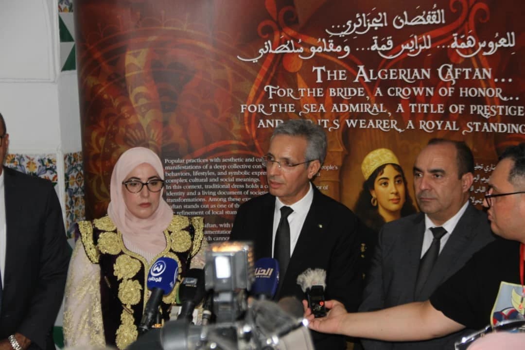 Le ministre de la Culture et des Arts Zouhir Ballalou préside l'ouverture de la 7e édition du Festival culturel national du Costume traditionnel.