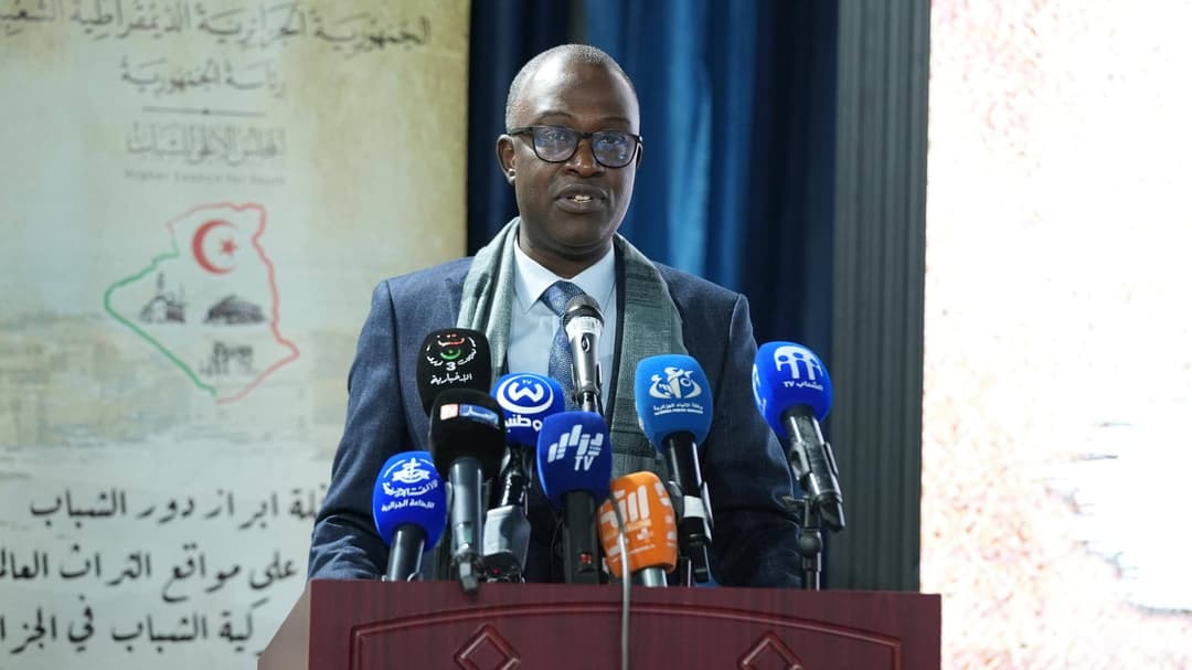 M. Hidaoui préside la cérémonie de clôture de la caravane nationale sur le 
rôle de la jeunesse dans la préservation des sites classés patrimoine 
mondial en Algérie