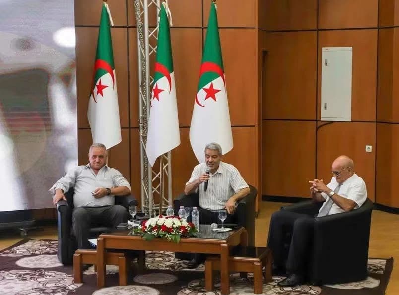Conférence historique sur le rôle militant de l'équipe de football du FLN et de l'USM Blida