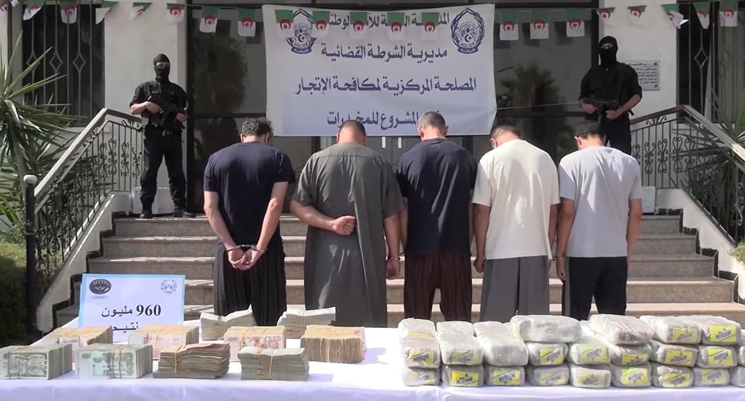 Démantèlement de trois réseaux criminels et saisie de plus d'un quintal de kif traité en provenance du Maroc