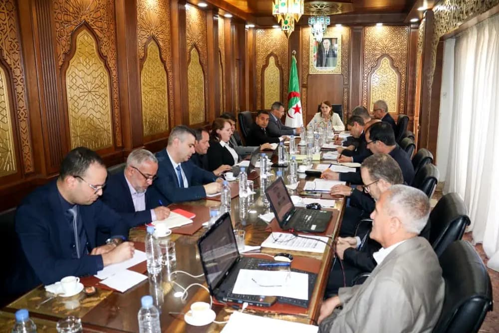 au centre d'une rencontre entre l'AAPI et le ministère du Tourisme