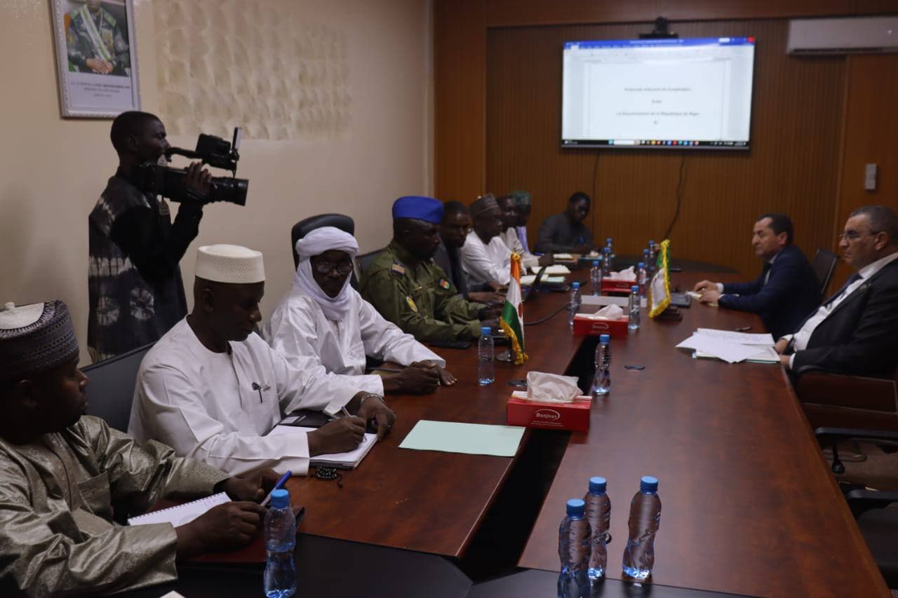 renforcement de la coopération dans les travaux publics et les infrastructures