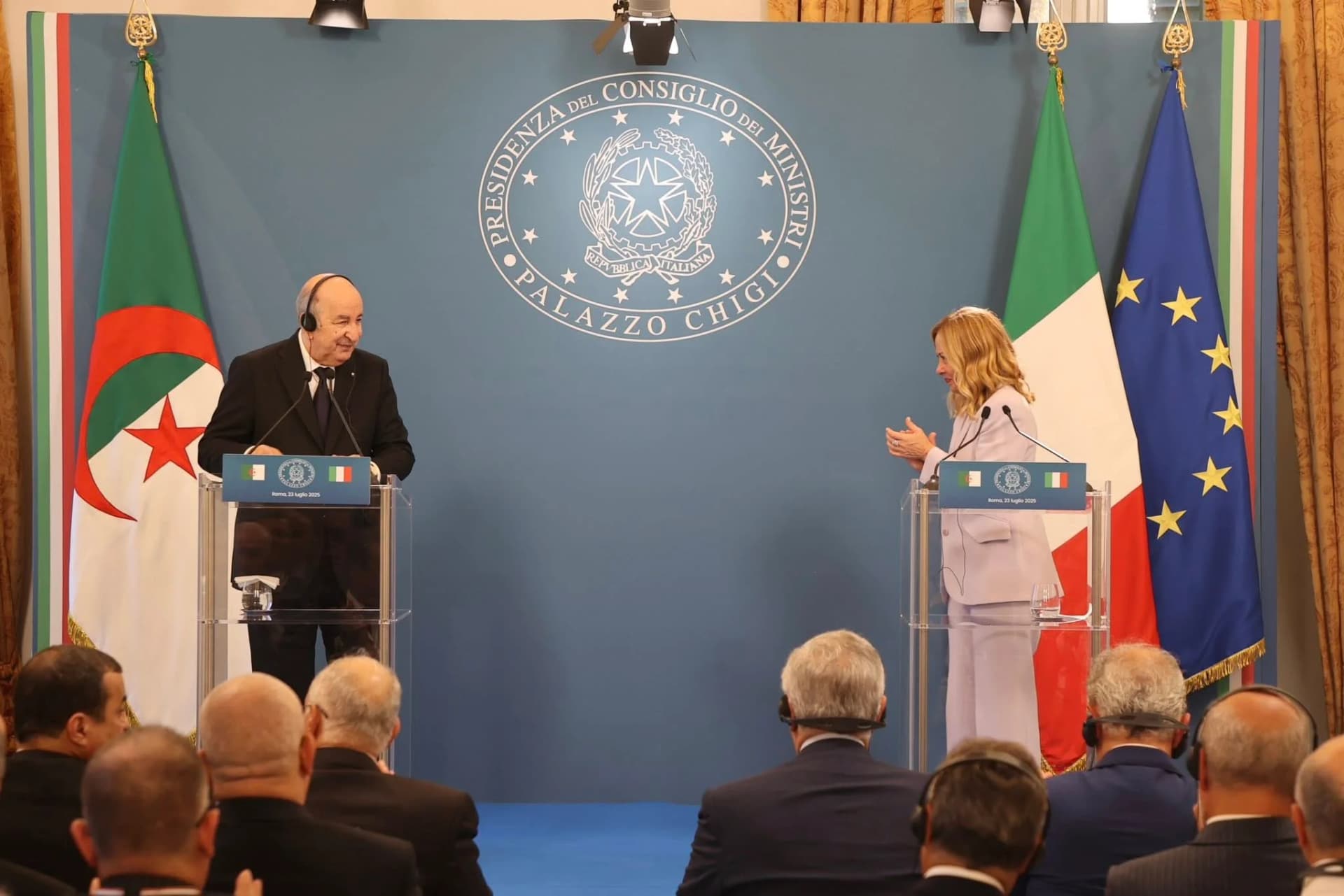 Le président de la République Abdelmadjid Tebboune en conférence de presse a l'occasion la 5e session du Sommet intergouvernemental algéro-italien de haut niveau.
