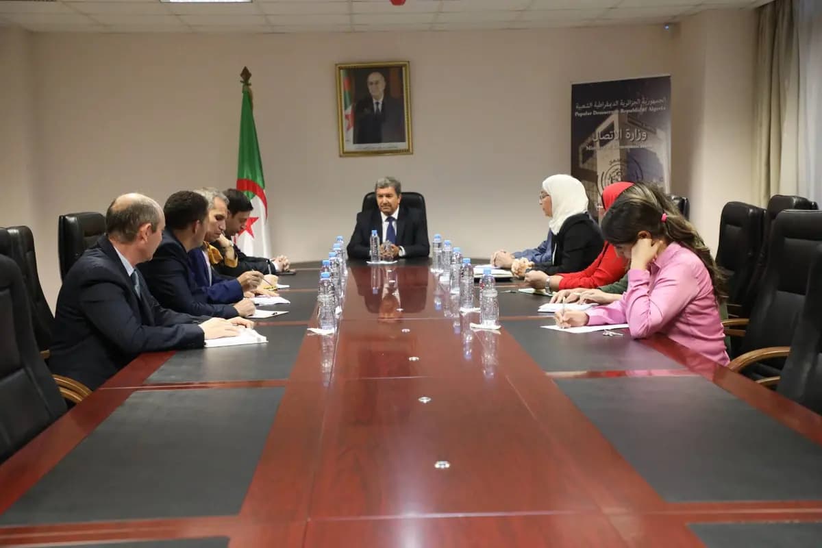 Le ministre de la Communication procède à l'installation du nouveau chef de Cabinet du ministère