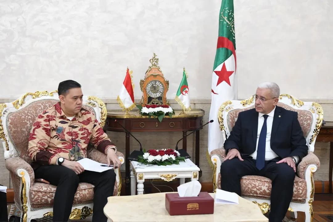 Boughali reçoit le vice-président de la Commission de la Chambre des représentants indonésienne, 