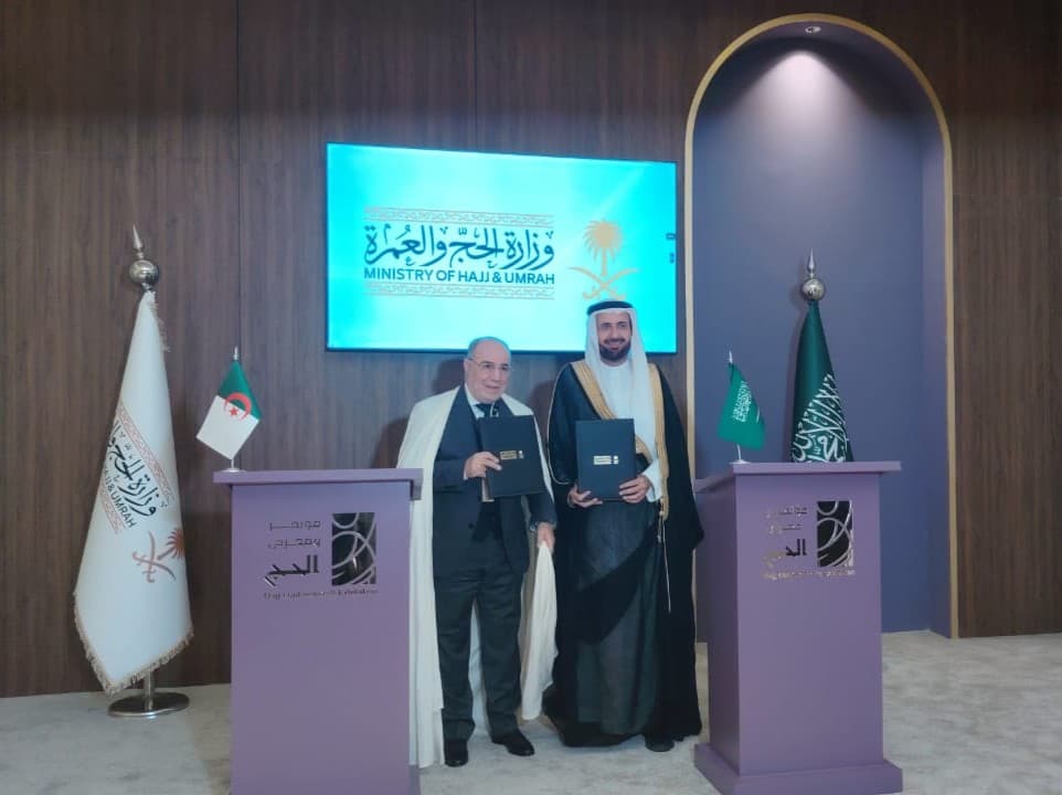 Signature de la convention relative à l'organisation du Hadj 1447h/2026