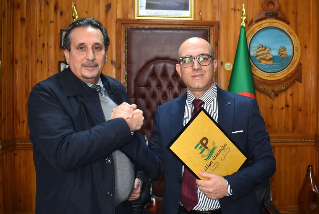 Le port de Djen Djen signe une convention avec la plateforme numérique APCS 