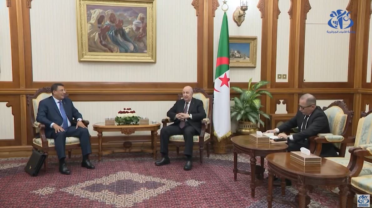 Le président de la République reçoit le président du Front El-Moustakbal