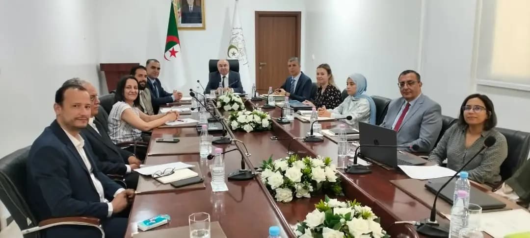 Kouidri examine avec le SNAPO les moyens de renforcer la distribution des médicaments et d'assurer leur disponibilité