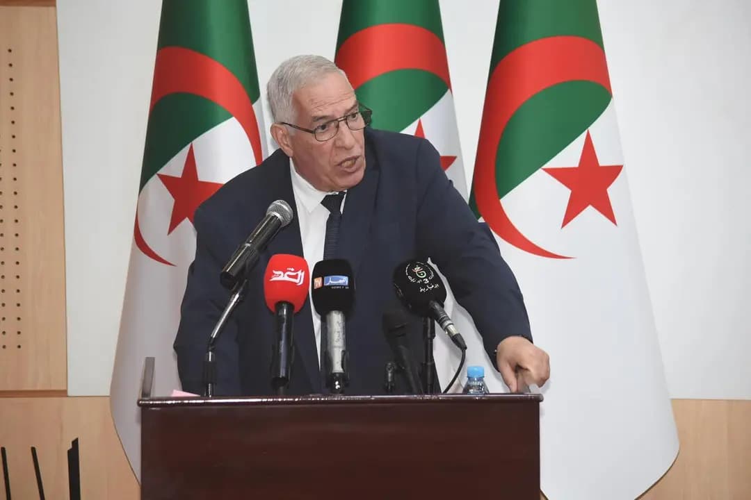 Conférence à Alger à l'occasion de la Journée nationale de l'étudiant