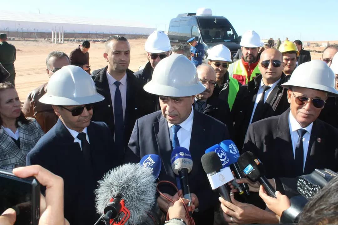 Adjal lance un projet de centrale solaire à Guerrara