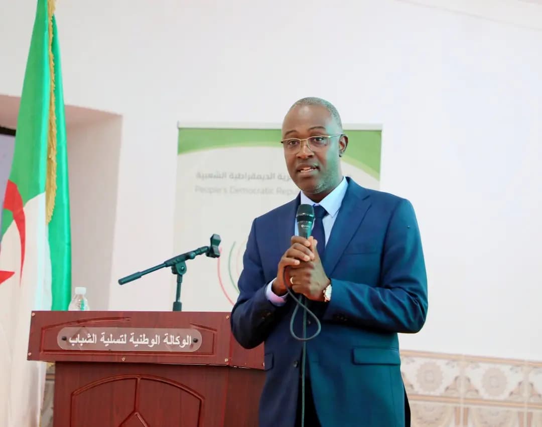 Hidaoui préside à Alger une cérémonie à l'occasion de la Journée nationale de l'étudiant