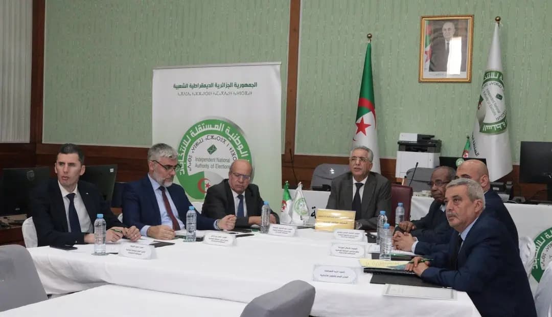 Arous procède à l'installation de 29 coordinateurs de wilayas de l'ANIE